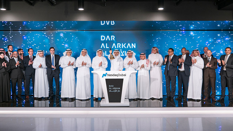 دار الأركان السعودية تقرع جرس افتتاح السوق احتفالًا بإدراج صكوك بقيمة 600 مليون دولار أمريكي في ناسداك دبي